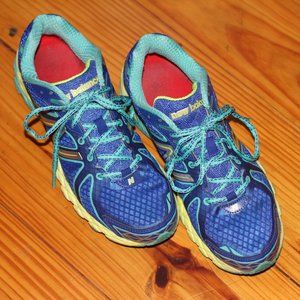 Women's New Balance running shoes, Size 9